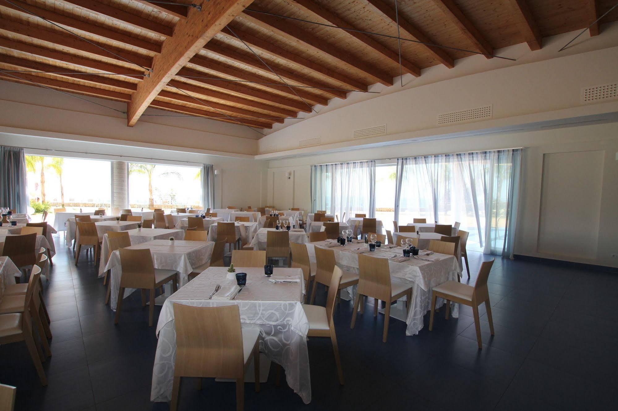 Blue Bay Resort Capo Vaticano Exterior photo