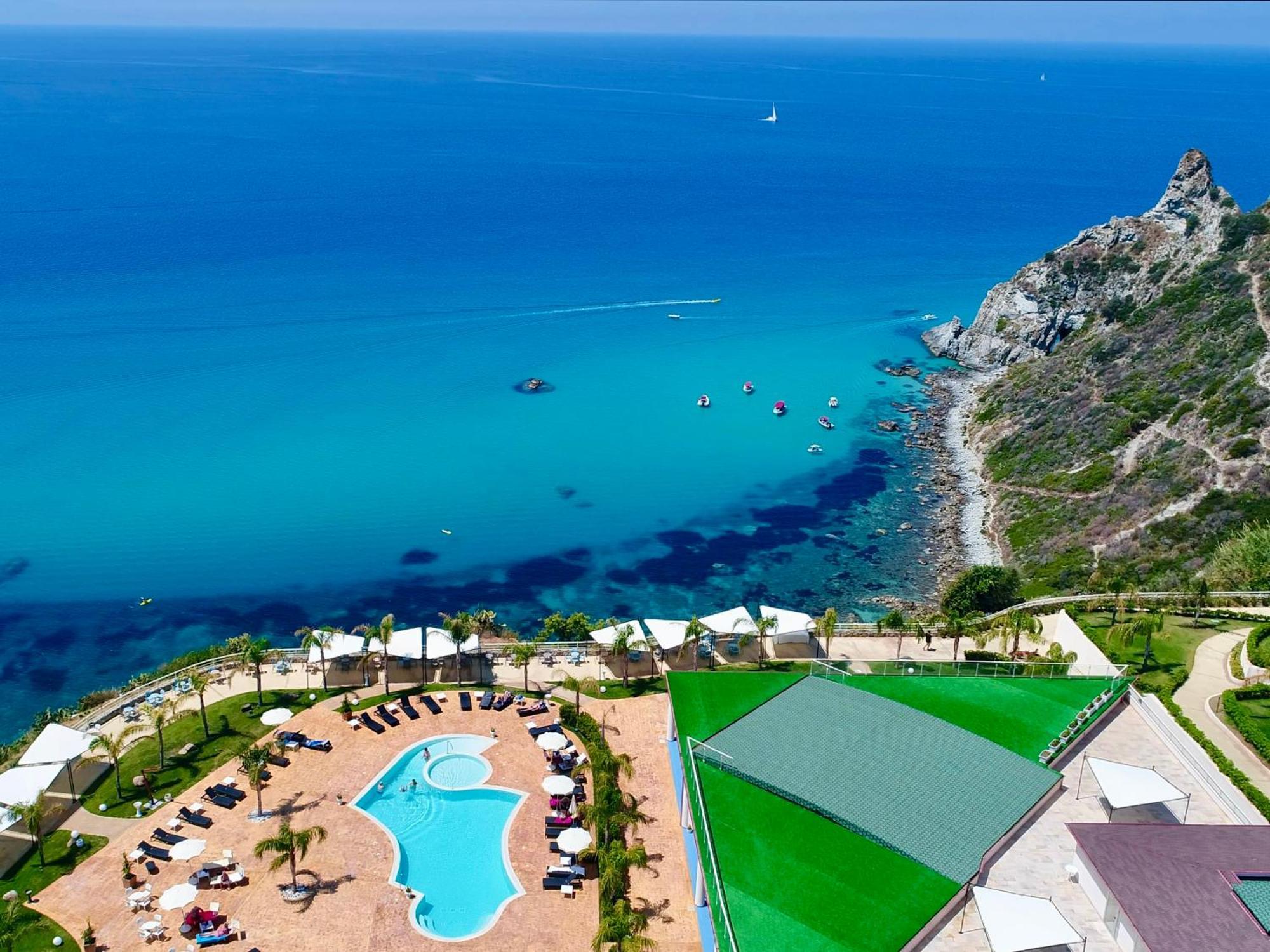 Blue Bay Resort Capo Vaticano Exterior photo