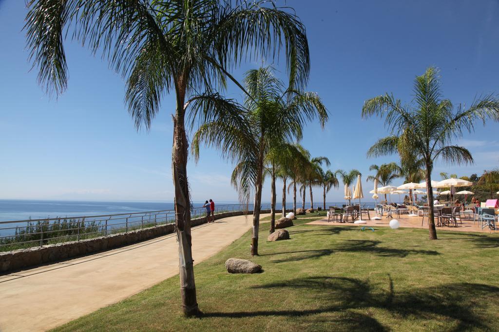 Blue Bay Resort Capo Vaticano Exterior photo