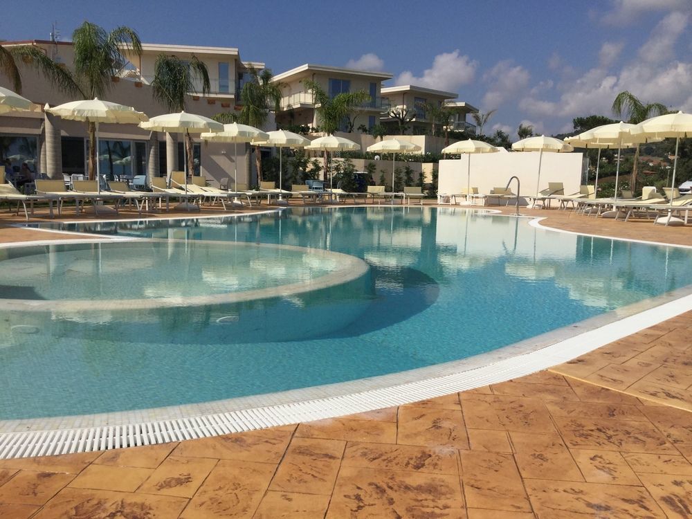 Blue Bay Resort Capo Vaticano Exterior photo